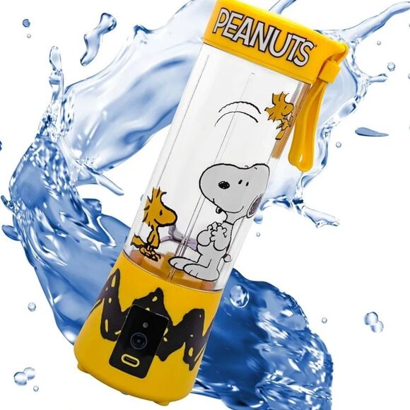 Uncanny Brands Peanuts, Snoopy, & Woodstock USB Rechargeable Portable Blender - Picture 3 of 11